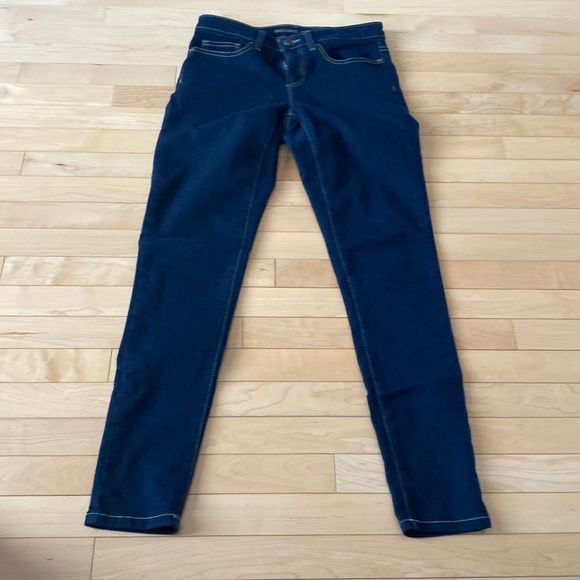 2 For $25 Michael Kors skinny jeans size 2 - Picture 1 of 12